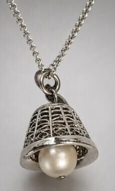 Vintage Judy Lee Pendant Necklace, Silver Filigree Bell Faux Pearl wh03-31